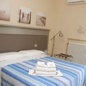 bb-la-regina-di-rimini.emilia-romagnahotels.net/